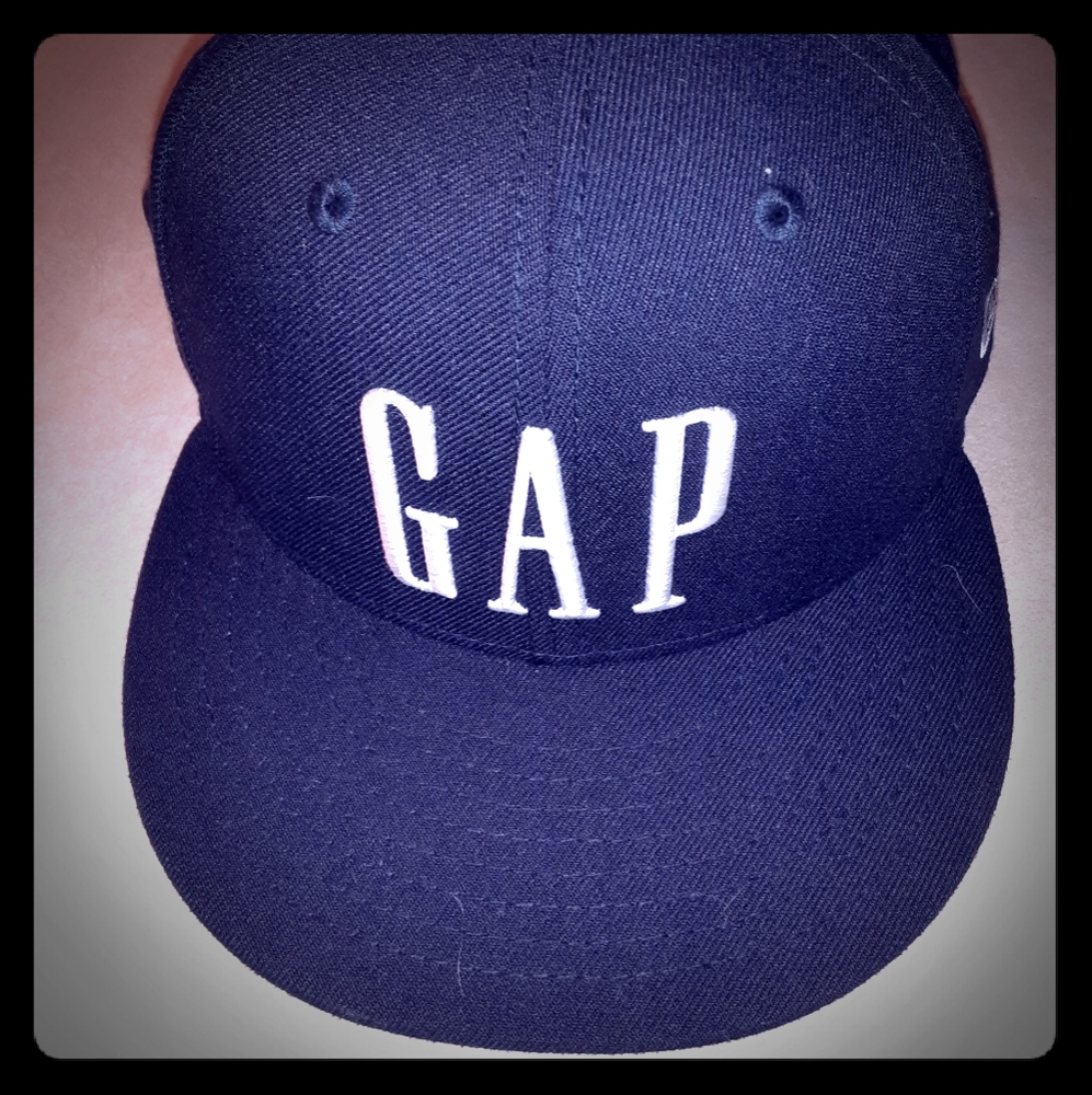 New Era Gap snapback NWOT